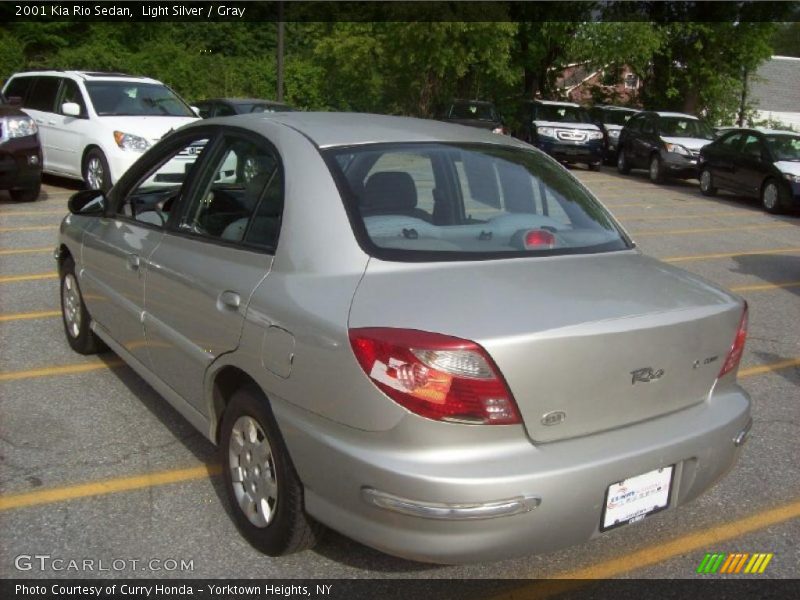 Light Silver / Gray 2001 Kia Rio Sedan