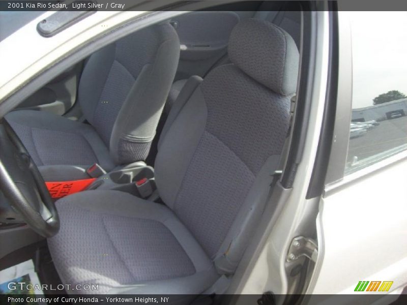Light Silver / Gray 2001 Kia Rio Sedan