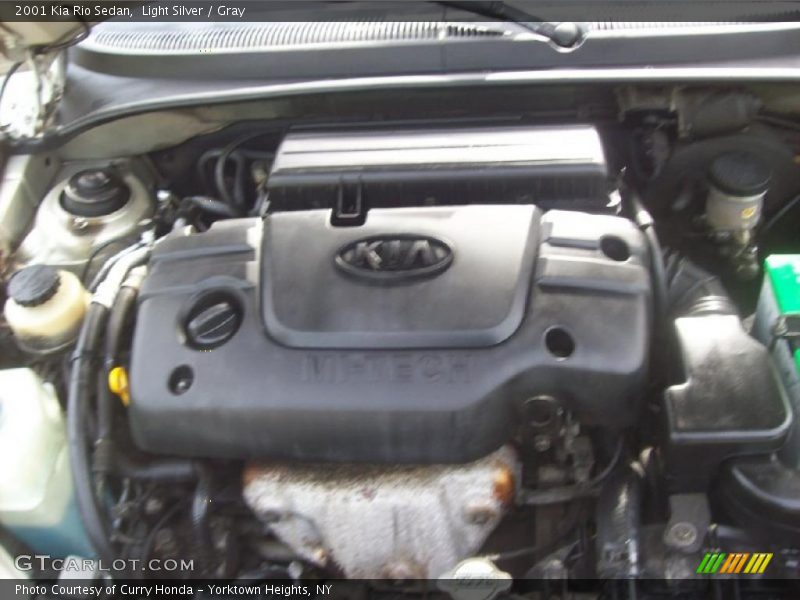 Light Silver / Gray 2001 Kia Rio Sedan