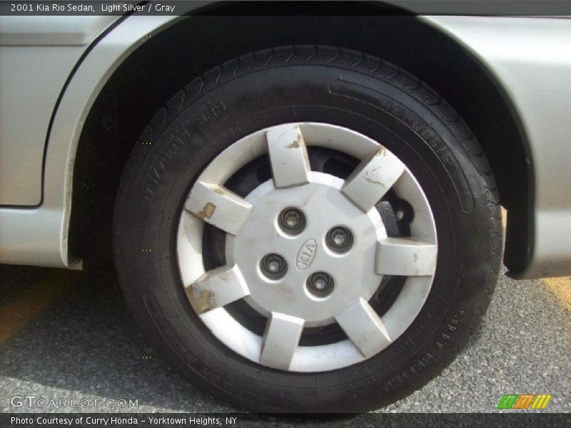 Light Silver / Gray 2001 Kia Rio Sedan