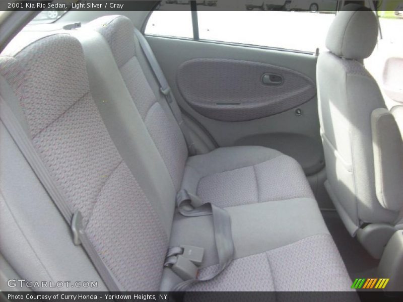 Light Silver / Gray 2001 Kia Rio Sedan