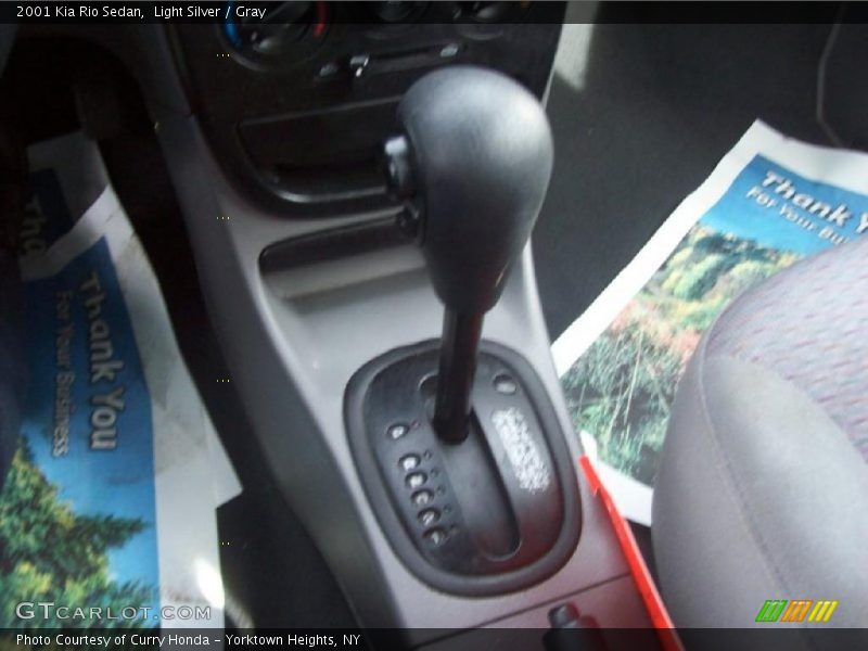 Light Silver / Gray 2001 Kia Rio Sedan