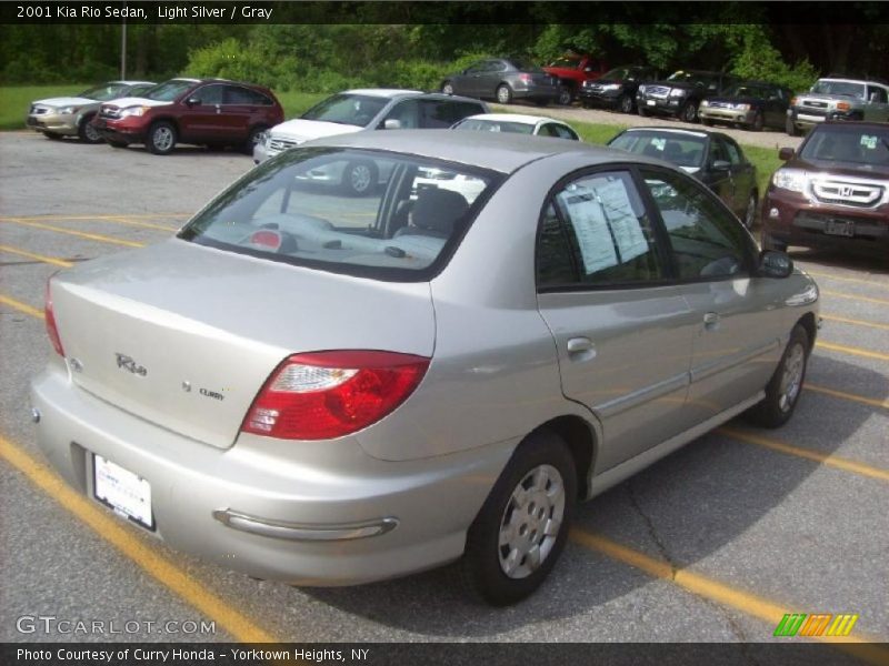 Light Silver / Gray 2001 Kia Rio Sedan
