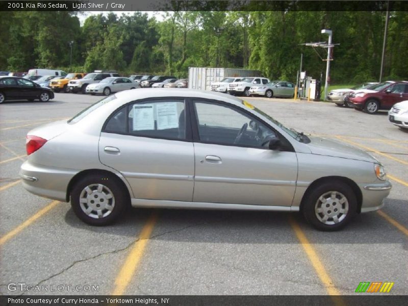 Light Silver / Gray 2001 Kia Rio Sedan