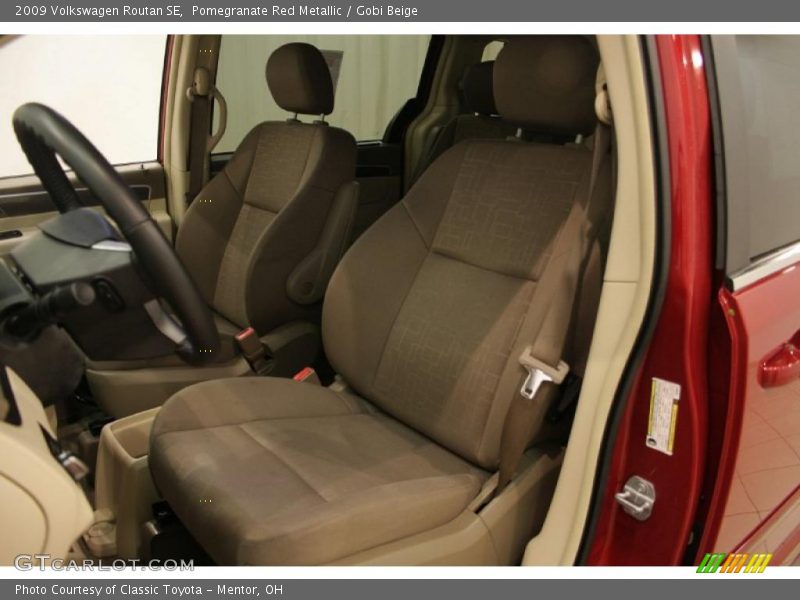 Pomegranate Red Metallic / Gobi Beige 2009 Volkswagen Routan SE