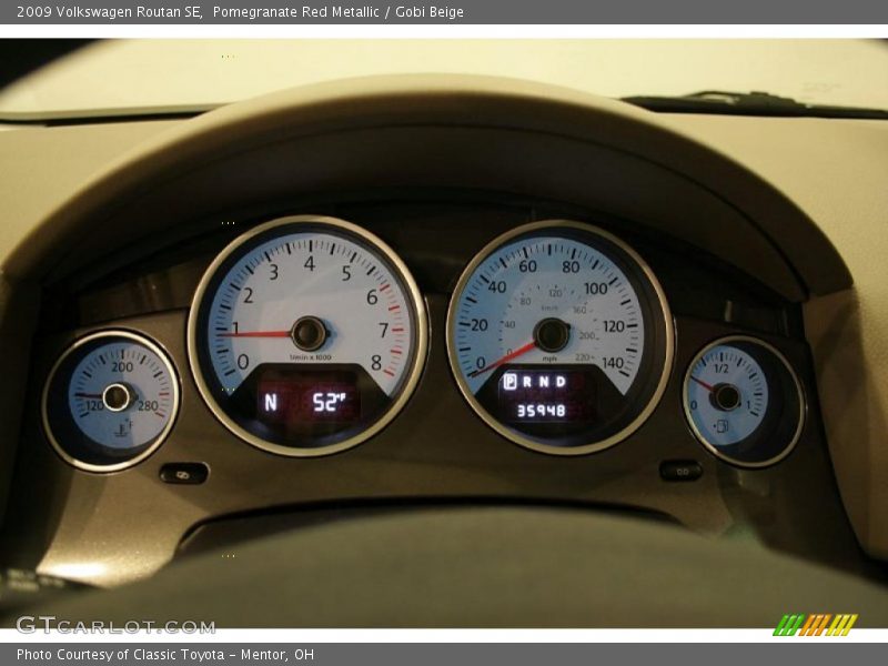 Pomegranate Red Metallic / Gobi Beige 2009 Volkswagen Routan SE