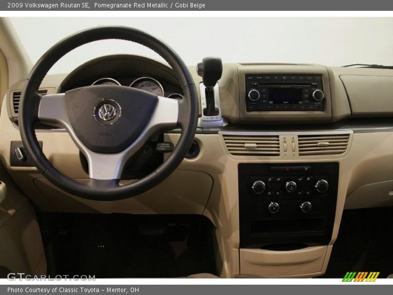 Pomegranate Red Metallic / Gobi Beige 2009 Volkswagen Routan SE
