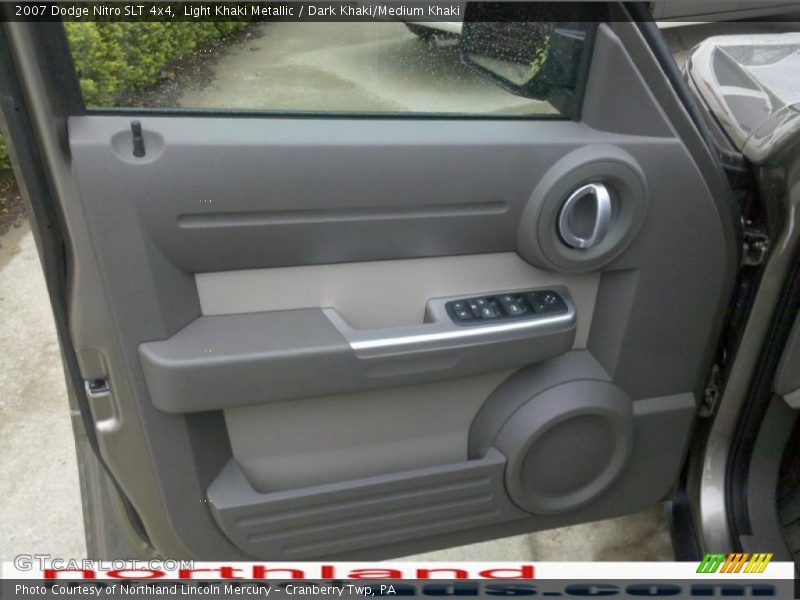 Light Khaki Metallic / Dark Khaki/Medium Khaki 2007 Dodge Nitro SLT 4x4