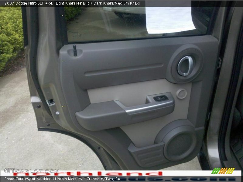 Light Khaki Metallic / Dark Khaki/Medium Khaki 2007 Dodge Nitro SLT 4x4