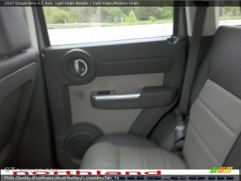 Light Khaki Metallic / Dark Khaki/Medium Khaki 2007 Dodge Nitro SLT 4x4