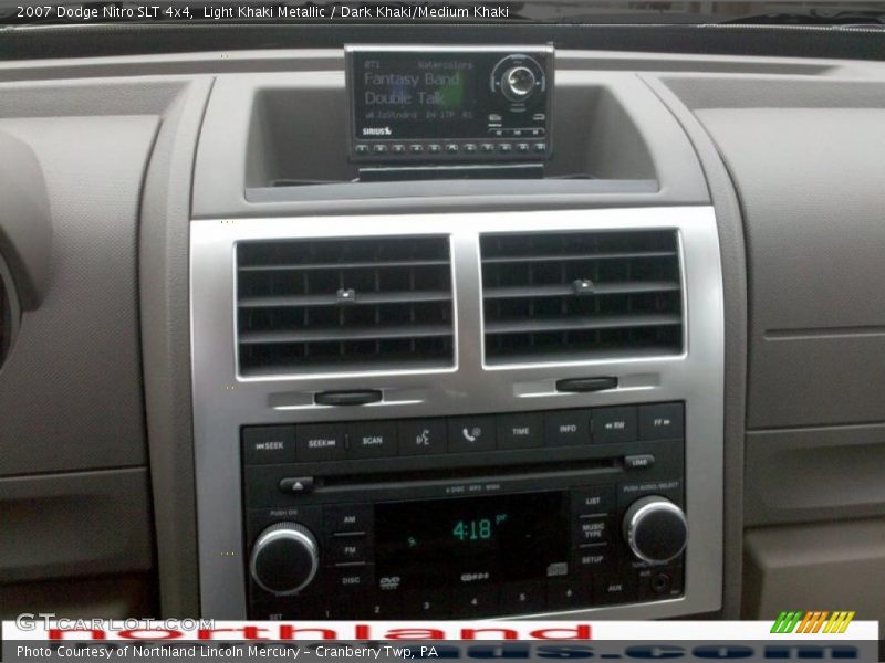 Light Khaki Metallic / Dark Khaki/Medium Khaki 2007 Dodge Nitro SLT 4x4