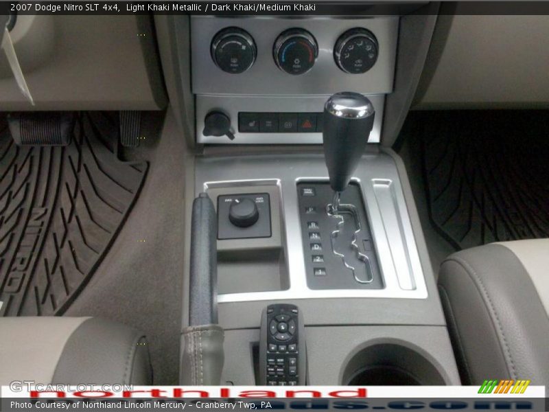 Light Khaki Metallic / Dark Khaki/Medium Khaki 2007 Dodge Nitro SLT 4x4