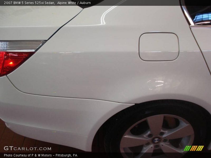 Alpine White / Auburn 2007 BMW 5 Series 525xi Sedan
