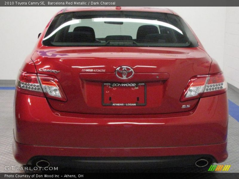 Barcelona Red Metallic / Dark Charcoal 2010 Toyota Camry SE