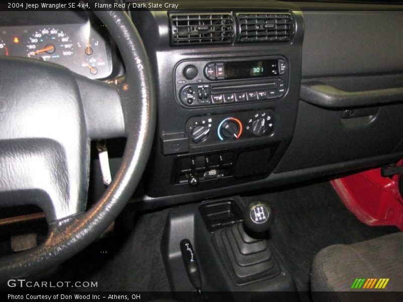 Flame Red / Dark Slate Gray 2004 Jeep Wrangler SE 4x4