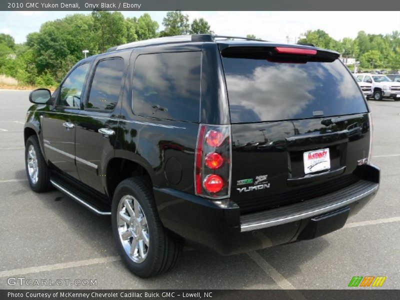 Onyx Black / Ebony 2010 GMC Yukon Denali