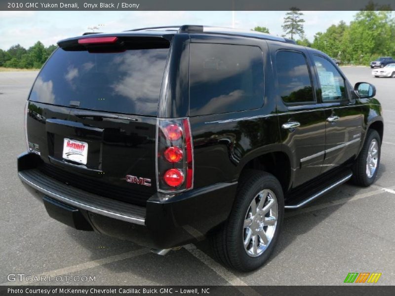 Onyx Black / Ebony 2010 GMC Yukon Denali