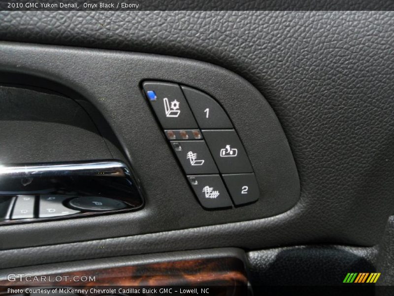 Onyx Black / Ebony 2010 GMC Yukon Denali