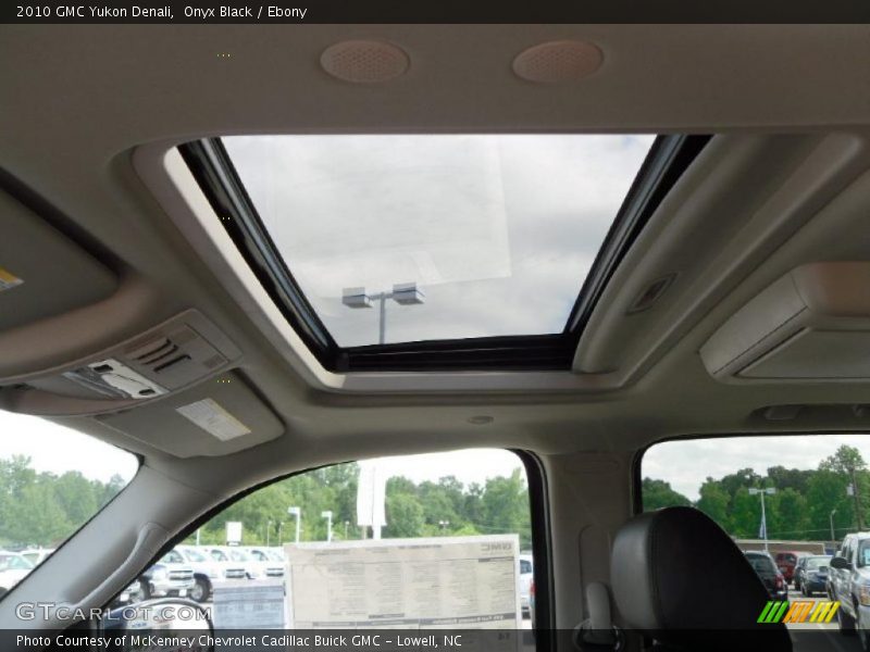 Onyx Black / Ebony 2010 GMC Yukon Denali