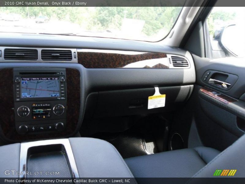 Onyx Black / Ebony 2010 GMC Yukon Denali