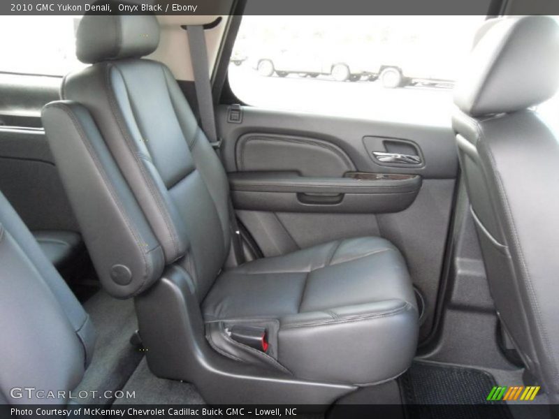 Onyx Black / Ebony 2010 GMC Yukon Denali