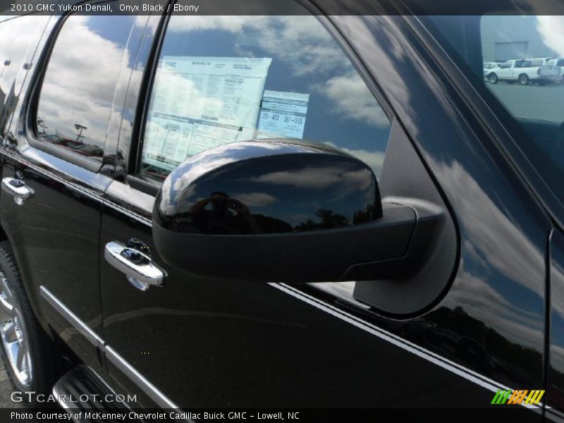 Onyx Black / Ebony 2010 GMC Yukon Denali