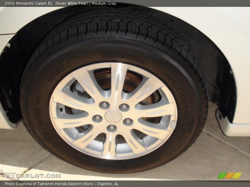 Dover White Pearl / Medium Gray 2009 Mitsubishi Galant ES