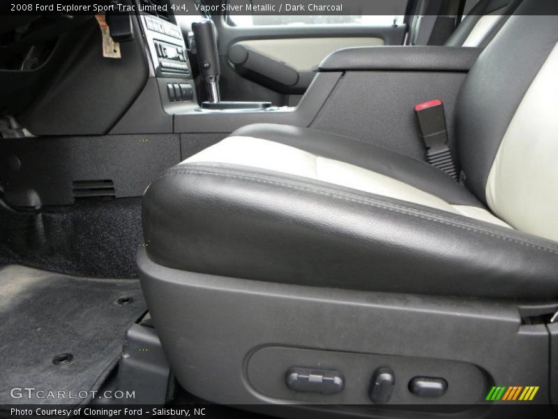 Vapor Silver Metallic / Dark Charcoal 2008 Ford Explorer Sport Trac Limited 4x4