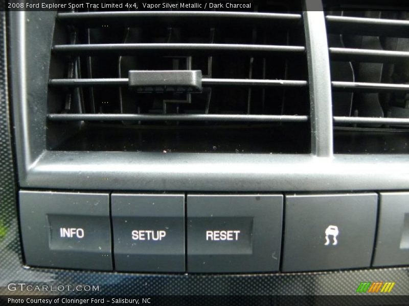 Vapor Silver Metallic / Dark Charcoal 2008 Ford Explorer Sport Trac Limited 4x4