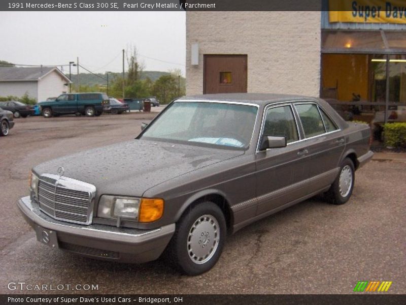 Pearl Grey Metallic / Parchment 1991 Mercedes-Benz S Class 300 SE