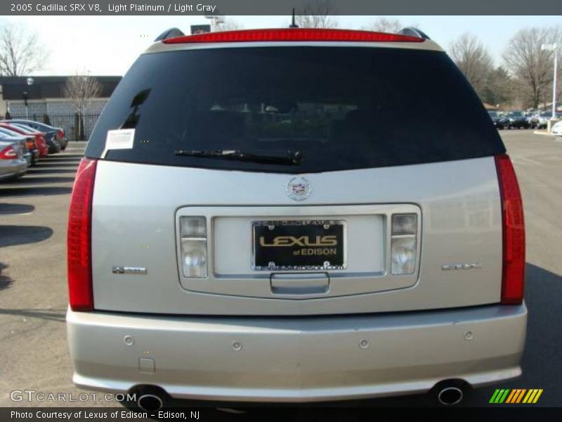 Light Platinum / Light Gray 2005 Cadillac SRX V8