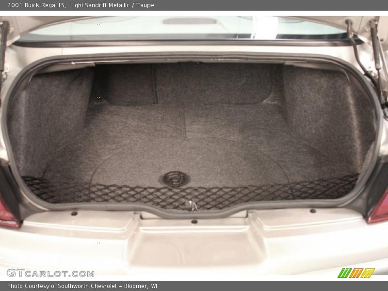 Light Sandrift Metallic / Taupe 2001 Buick Regal LS