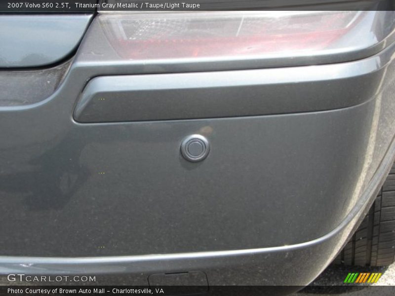 Titanium Gray Metallic / Taupe/Light Taupe 2007 Volvo S60 2.5T