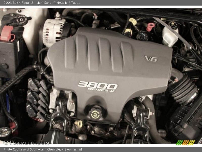 Light Sandrift Metallic / Taupe 2001 Buick Regal LS