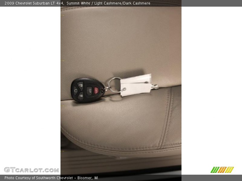 Summit White / Light Cashmere/Dark Cashmere 2009 Chevrolet Suburban LT 4x4