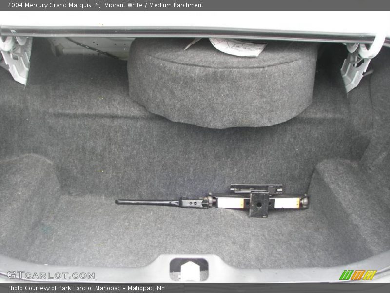 Vibrant White / Medium Parchment 2004 Mercury Grand Marquis LS