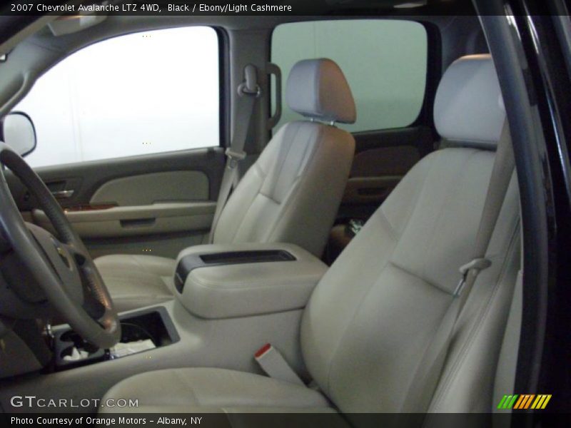 Black / Ebony/Light Cashmere 2007 Chevrolet Avalanche LTZ 4WD