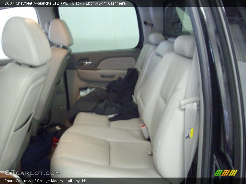 Black / Ebony/Light Cashmere 2007 Chevrolet Avalanche LTZ 4WD