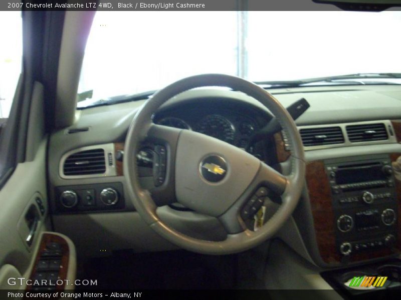 Black / Ebony/Light Cashmere 2007 Chevrolet Avalanche LTZ 4WD