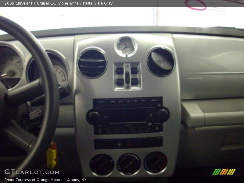 Stone White / Pastel Slate Gray 2009 Chrysler PT Cruiser LX