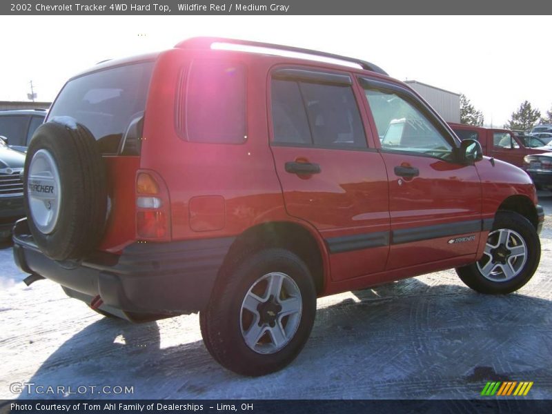 Wildfire Red / Medium Gray 2002 Chevrolet Tracker 4WD Hard Top