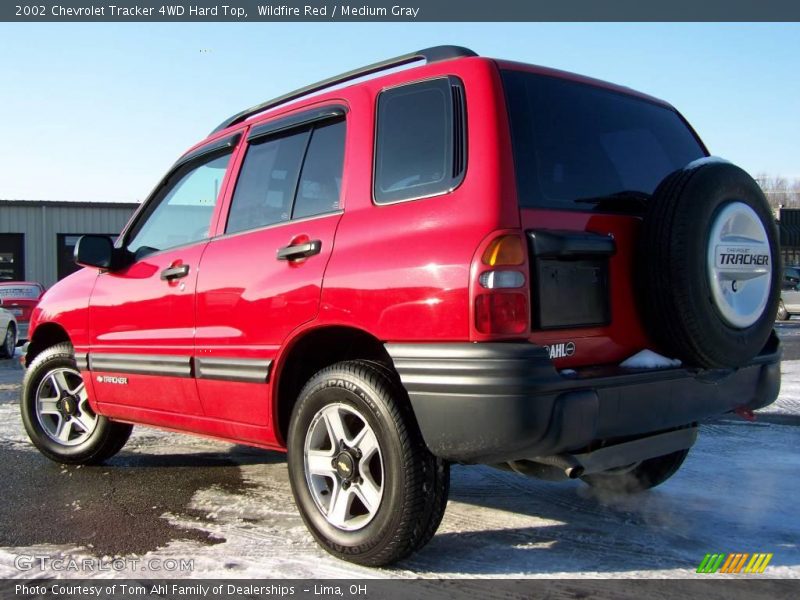 Wildfire Red / Medium Gray 2002 Chevrolet Tracker 4WD Hard Top