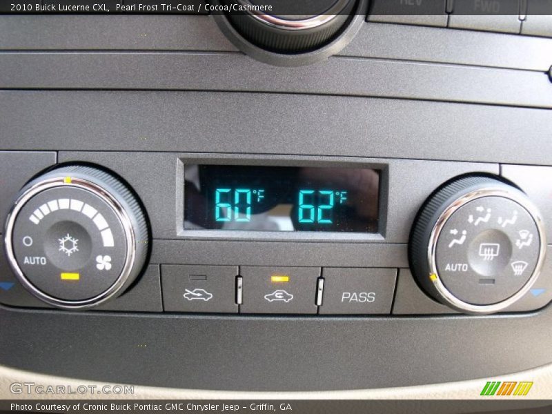 Pearl Frost Tri-Coat / Cocoa/Cashmere 2010 Buick Lucerne CXL