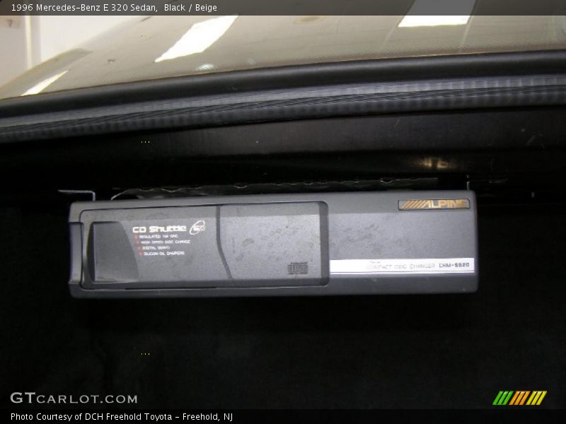 Black / Beige 1996 Mercedes-Benz E 320 Sedan
