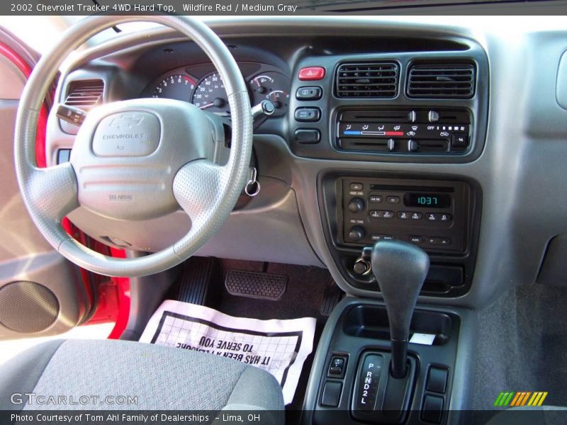Wildfire Red / Medium Gray 2002 Chevrolet Tracker 4WD Hard Top
