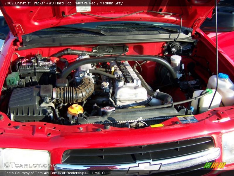 Wildfire Red / Medium Gray 2002 Chevrolet Tracker 4WD Hard Top