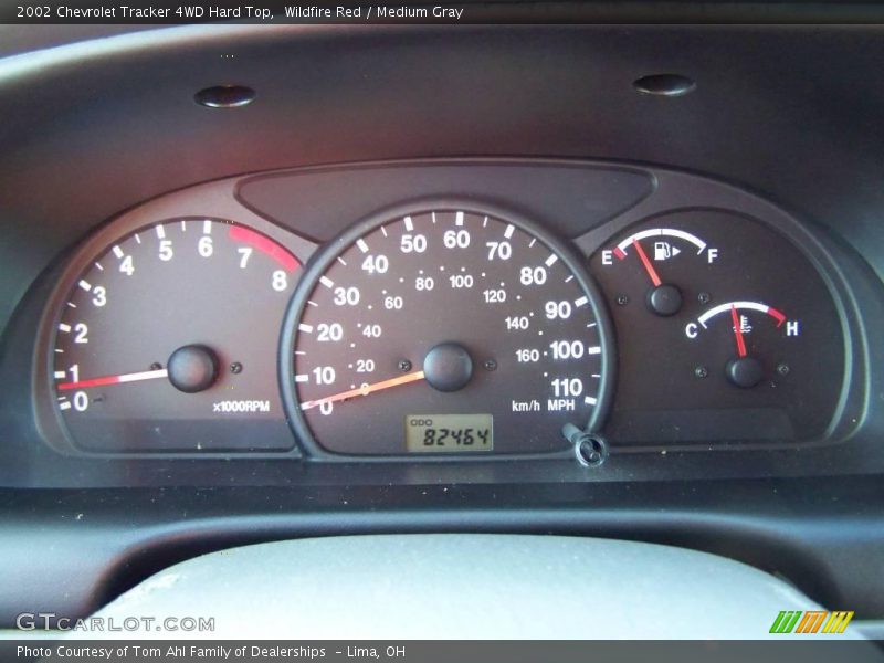 Wildfire Red / Medium Gray 2002 Chevrolet Tracker 4WD Hard Top