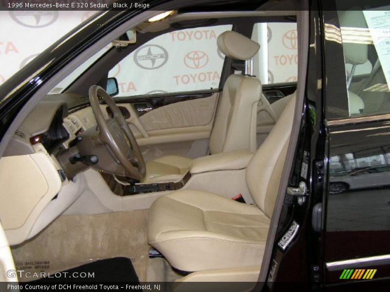 Black / Beige 1996 Mercedes-Benz E 320 Sedan