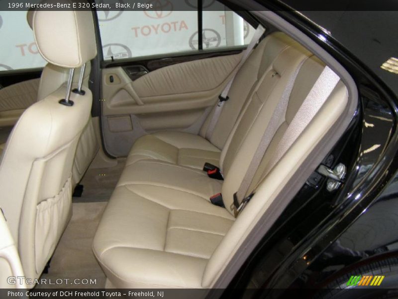 Black / Beige 1996 Mercedes-Benz E 320 Sedan