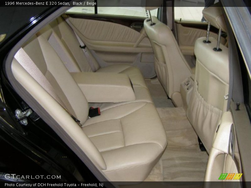 Black / Beige 1996 Mercedes-Benz E 320 Sedan